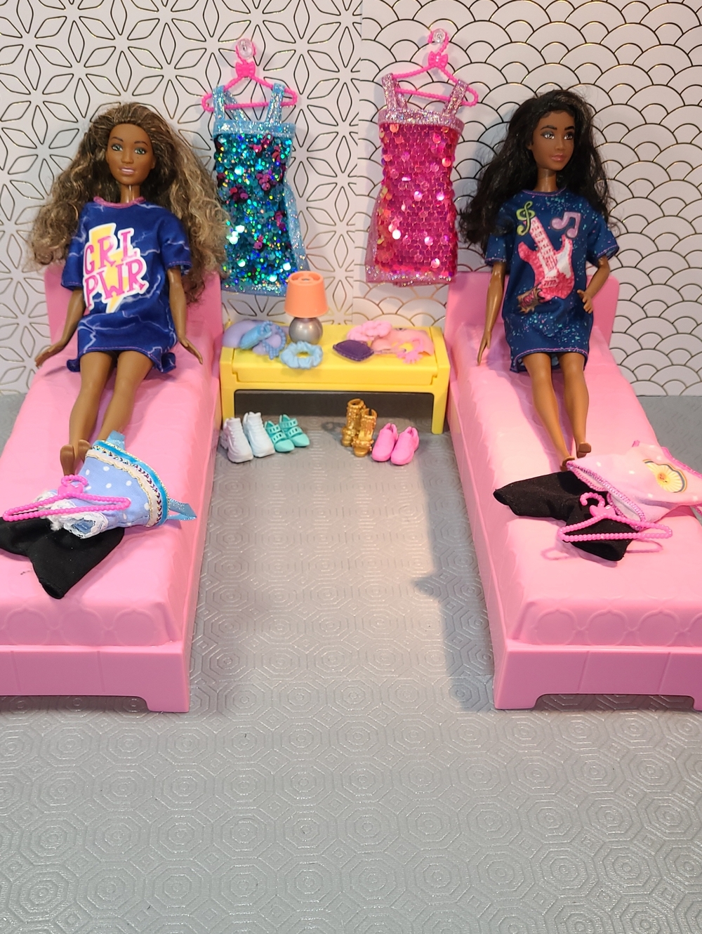 Barbie Roommates Forever!Bluey And Pinky Matchingclothes Playset